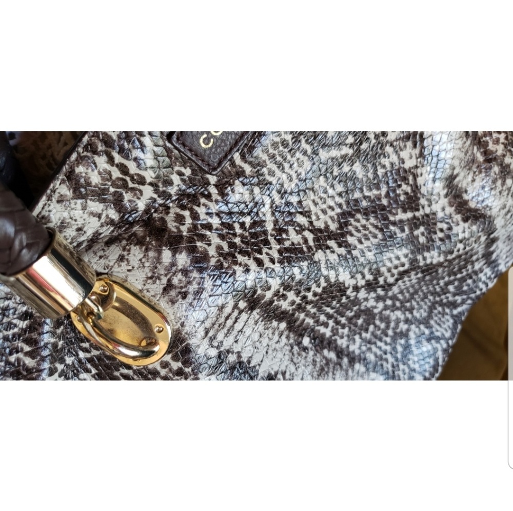 Hand Bag - Picture 8 of 8